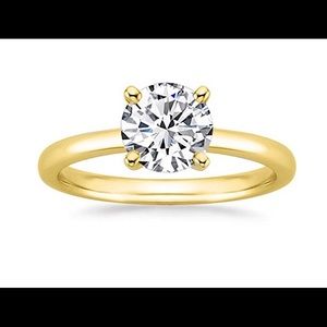 Round cut diamond ring